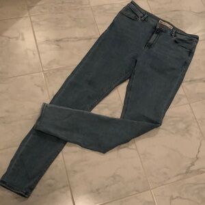 Asos Light blue denim stretchy, skinny jeans. EUC!